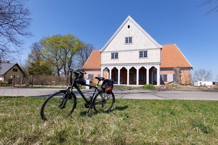 Dom podcieniowy w Złotowie