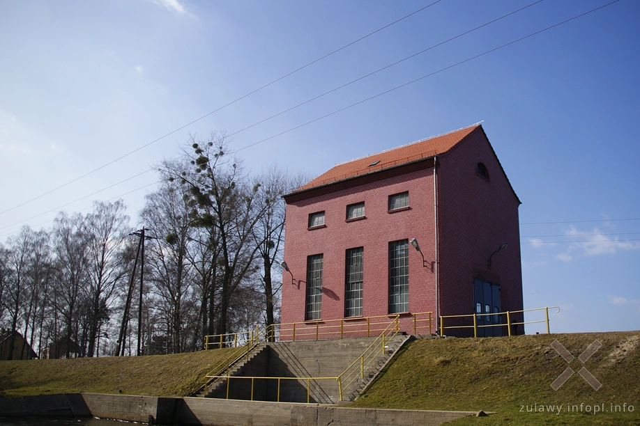 Budynek elektrowni na Rakowcu w Malborku