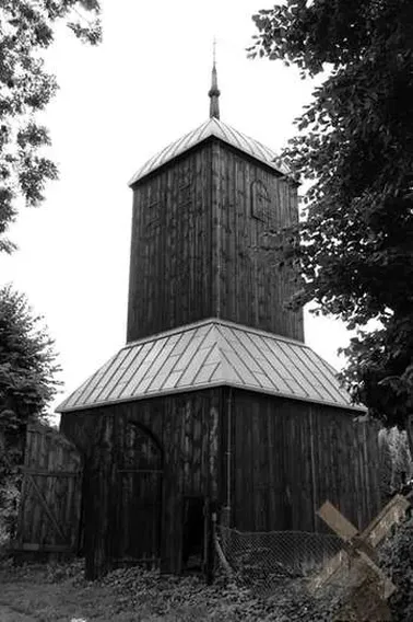 Drewniana dzwonnica w Wiślinie