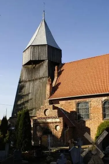 Gotycki kościół pw. św. Jerzego w Jezierniku