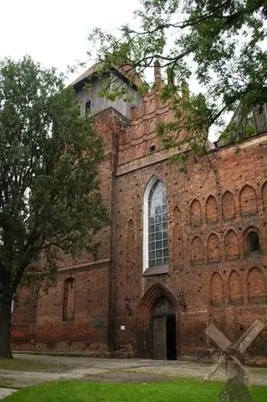 Najpotężniejsza, gotycka świątynia na Żuławach- kolegiata pw. św. Mateusza w Nowym Stawie