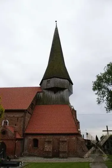 Gotycki kościół pw. Matki Bożej Wniebowzięcia w Kończewicach