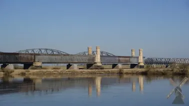 Dwa mosty, drogowy i kolejowy łączące Lisewo Malborskie z Tczewem, z 1857 i 1891 r.