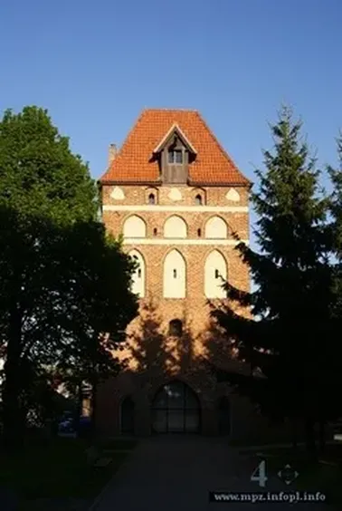 Malbork- Brama Mariacka i Brama Garncarska.