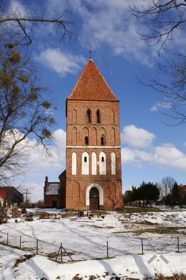 Gotycki kościół w Jelonkach