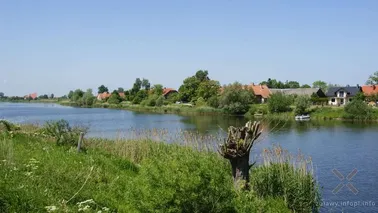 Nogat i wieś Kępki widziane z Bielnika Drugiego