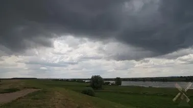 Czarne chmury nad Palczewem, z których nie spadła na nas ani jedna kropla wody.