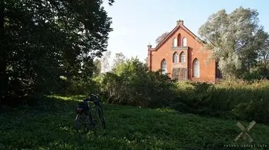 Żuławy Elbląskie- kościół pomennonicki w Jeziorze