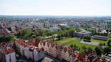 Elbląg, krańce Żuław i Wysoczyzny Elbląskiej z jez. Druzno w tle