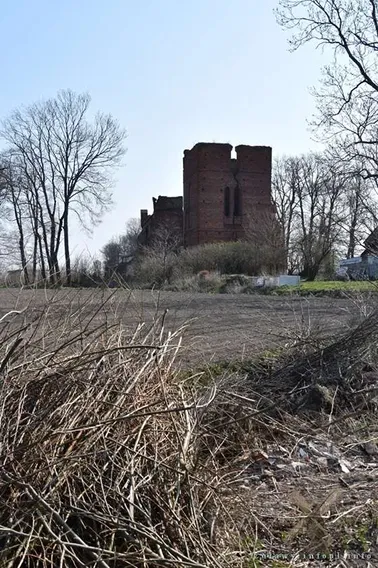 Ruina kościoła w Fiszewie