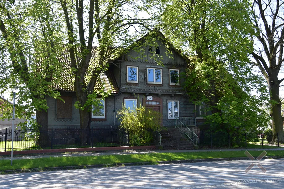 Dom w Koszwałach naprzeciwko dawnej stacji