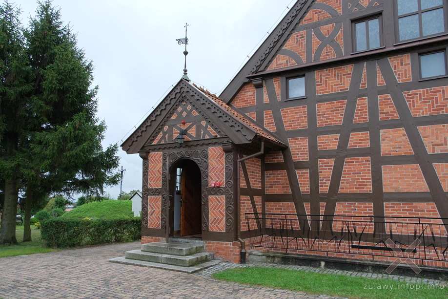 Kościół pw. bł. Doroty z Mątów w Elblągu- przedsionek od strony wschodniej Kościół pw. bł. Doroty z Mątów w Elblągu- przedsionek od strony wschodniej