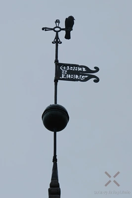 Kościół pw. bł. Doroty z Mątów w Elblągu- chorągiewka na szczycie wschodnim (1983 r.) Kościół pw. bł. Doroty z Mątów w Elblągu- chorągiewka na szczycie wschodnim (1983 r.)